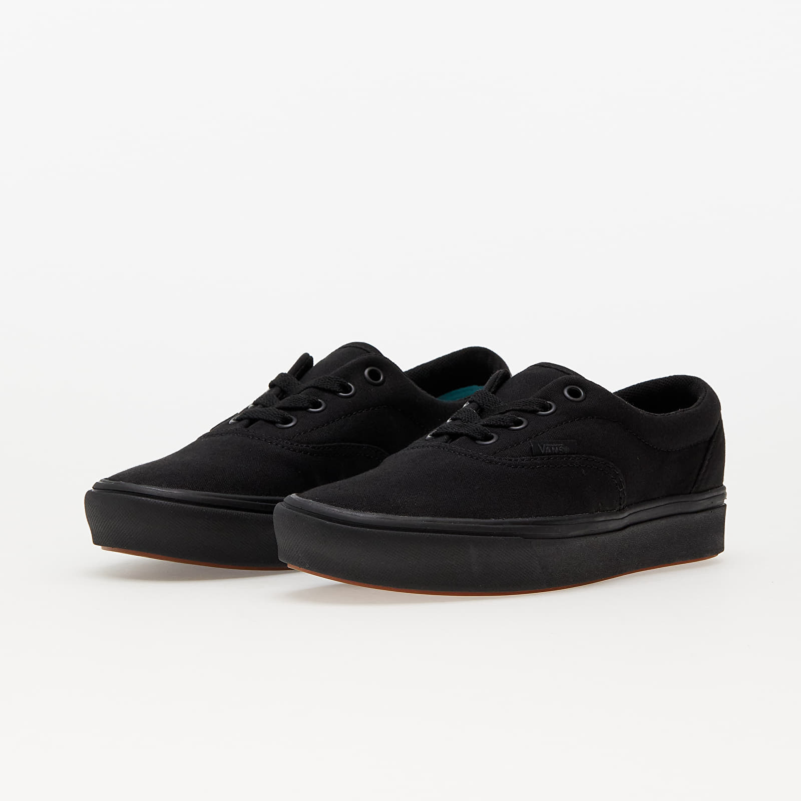 Comfycush era shoes black store