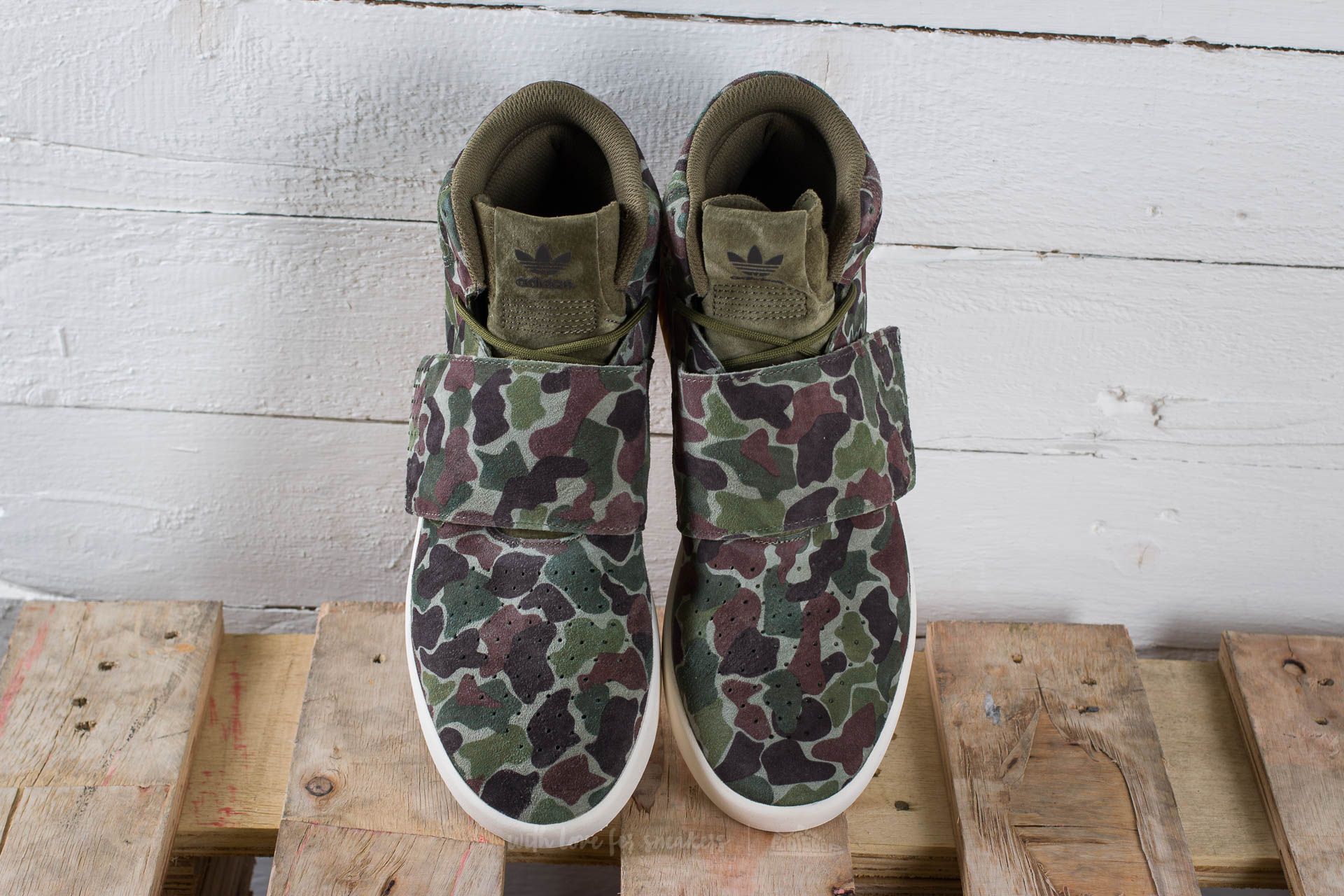 Scarpe uomo adidas Tubular Invader Strap Olive Cargo/ Dark Brown/ Core White