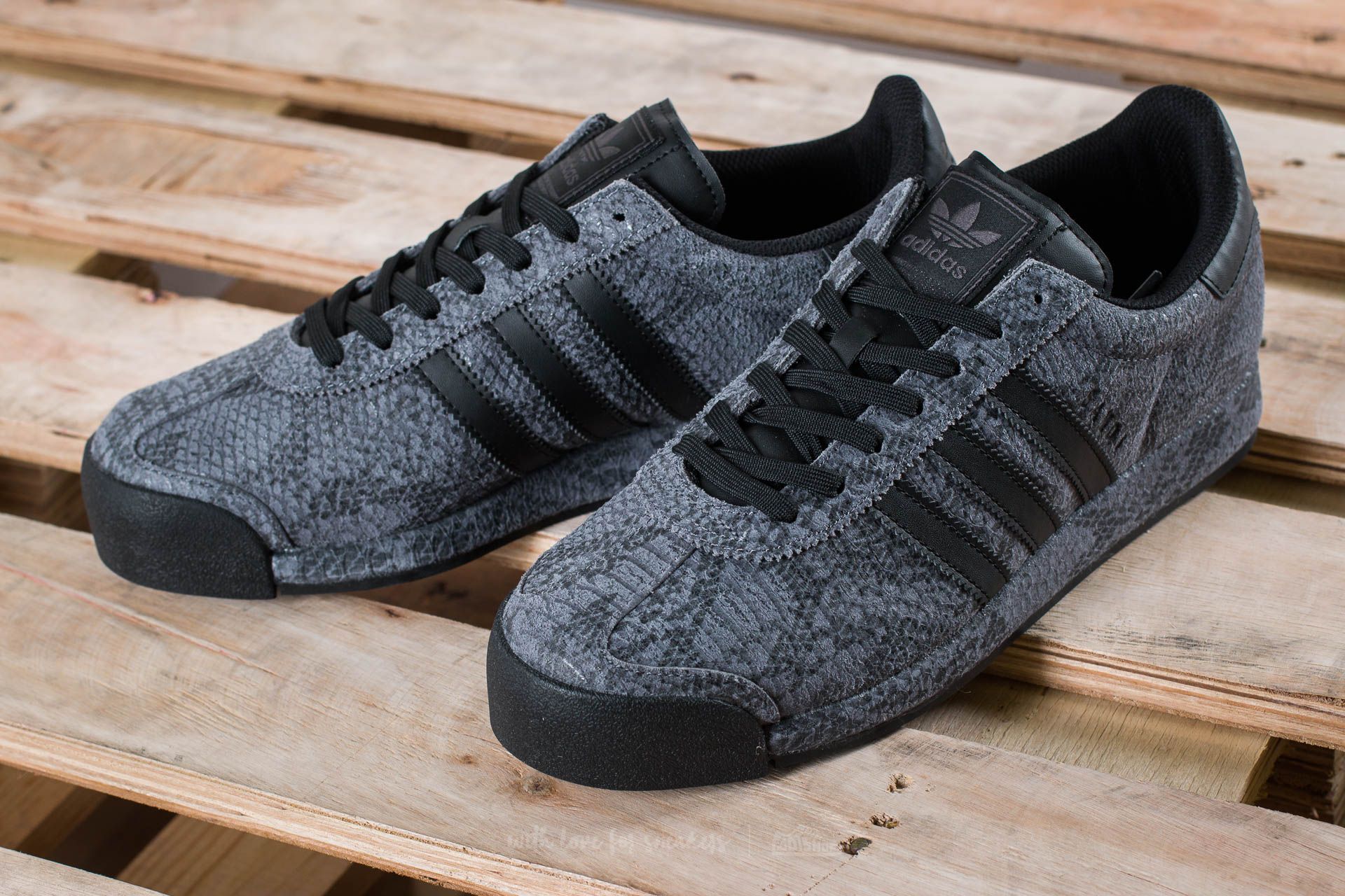 Men's samoa outlet black grey