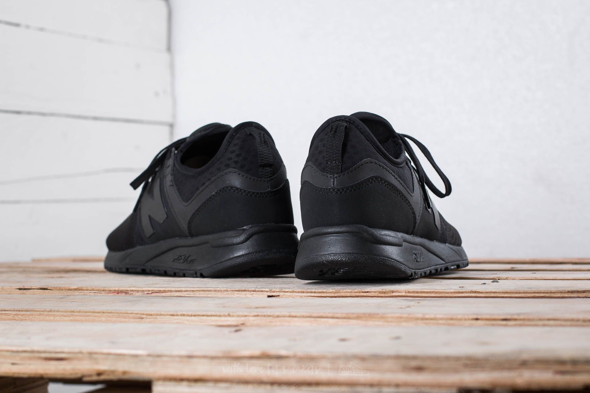 Men s shoes New Balance 247 Black Footshop