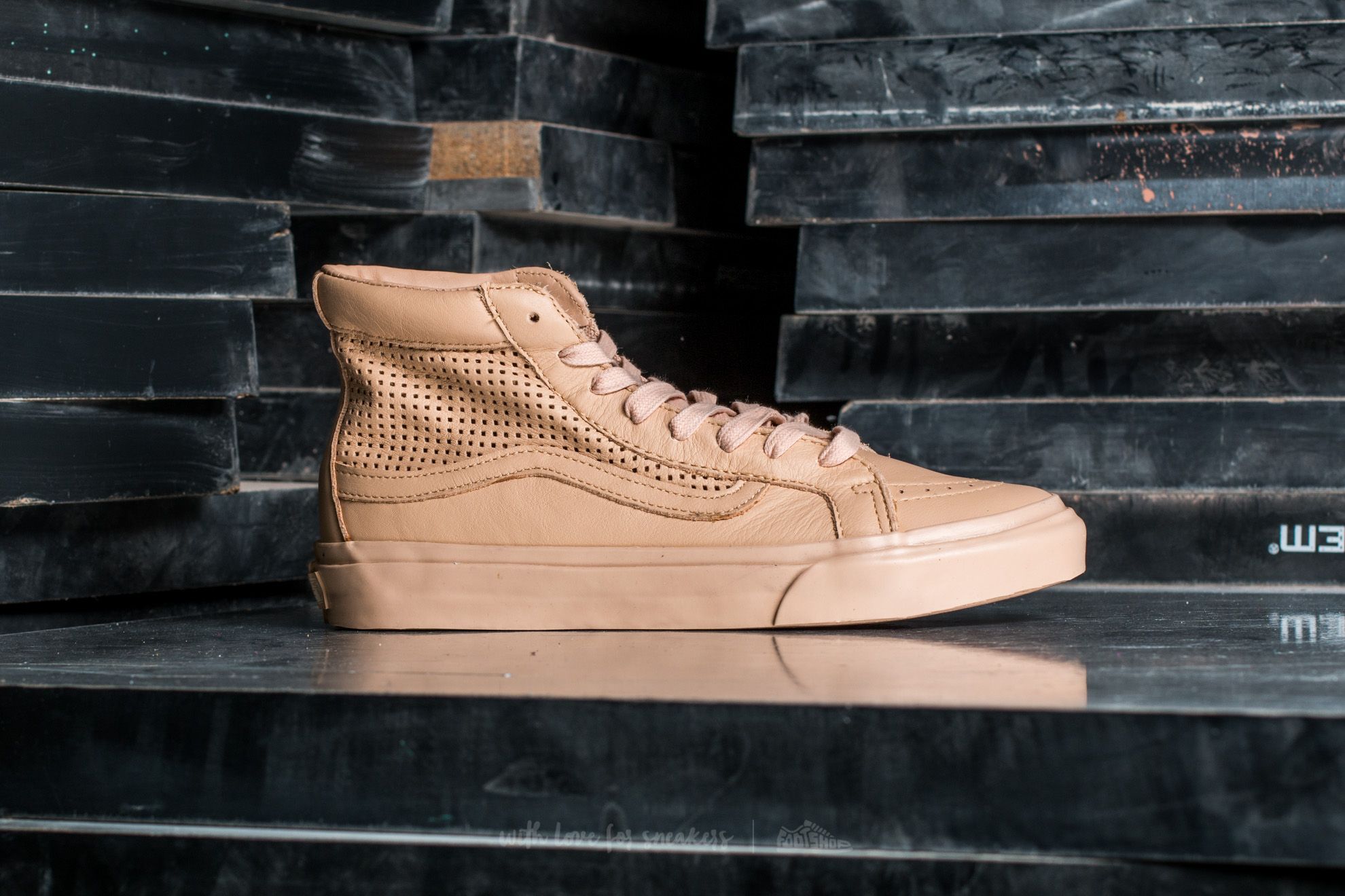 Dámské tenisky a boty Vans Sk8-Hi Slim Cutou Square Perf Amberlight