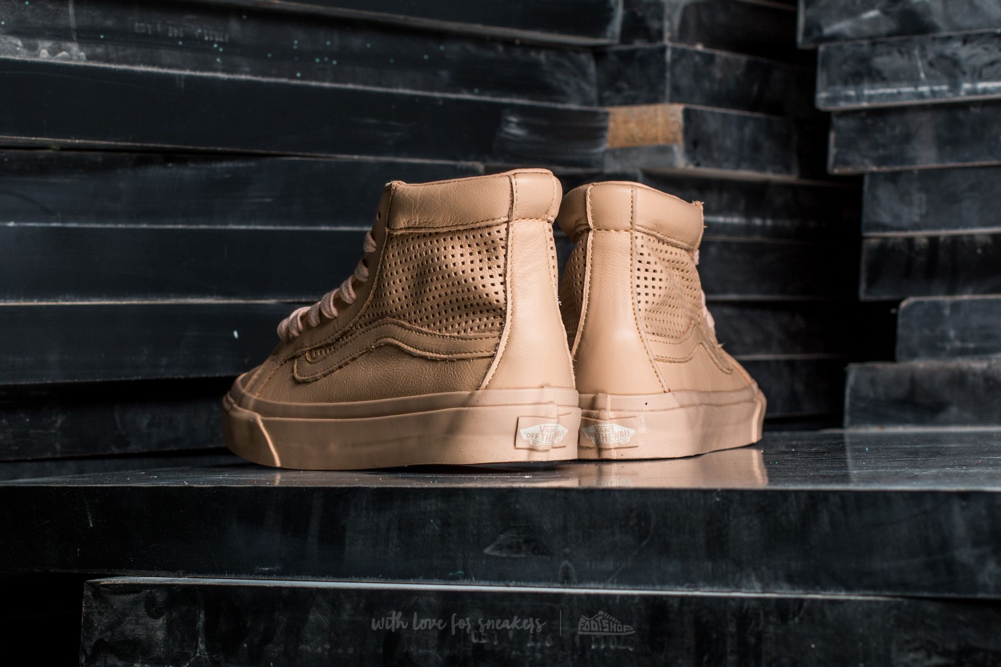 Dámské tenisky a boty Vans Sk8-Hi Slim Cutou Square Perf Amberlight