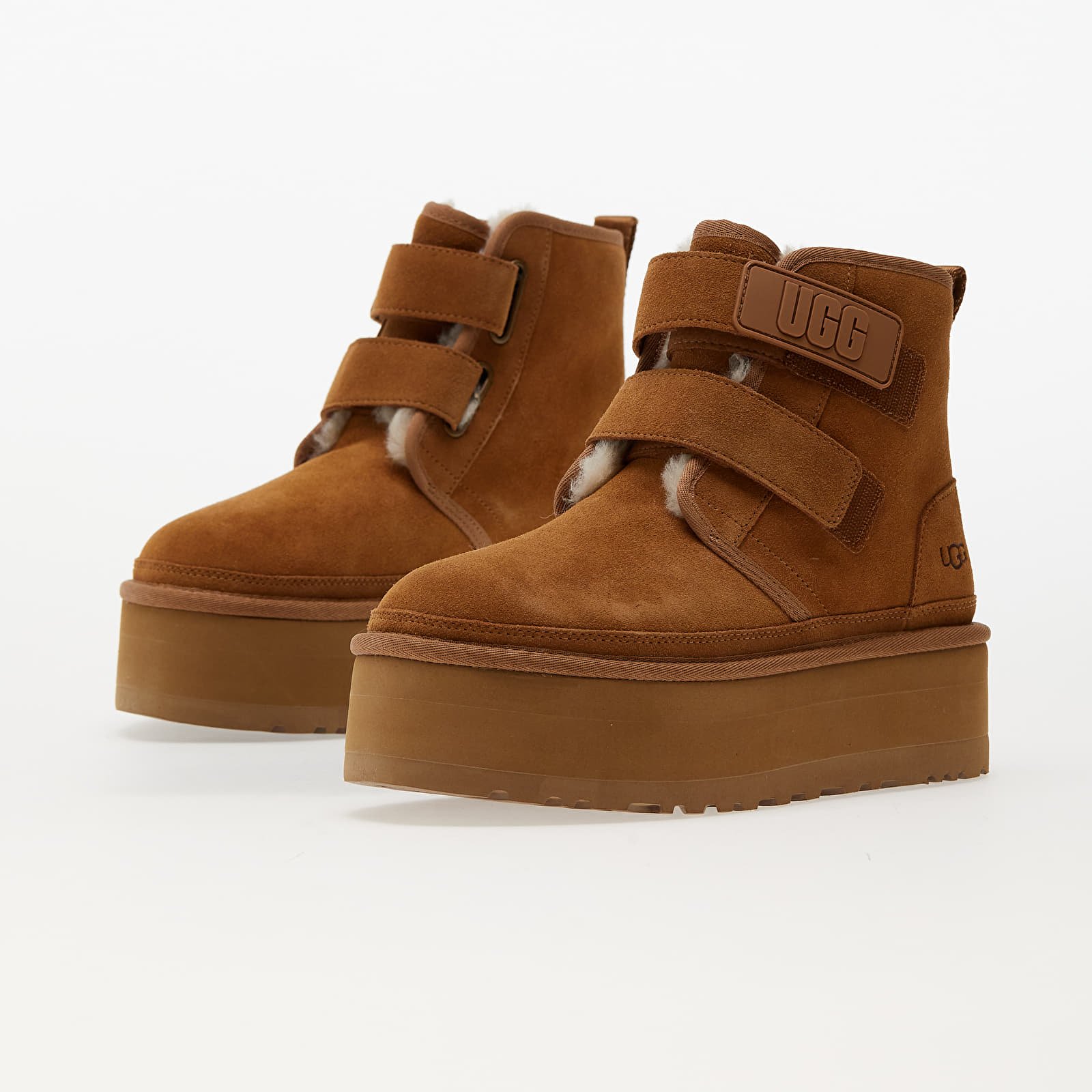 Women s shoes UGG W Neumel Platform Chestnut Footshop
