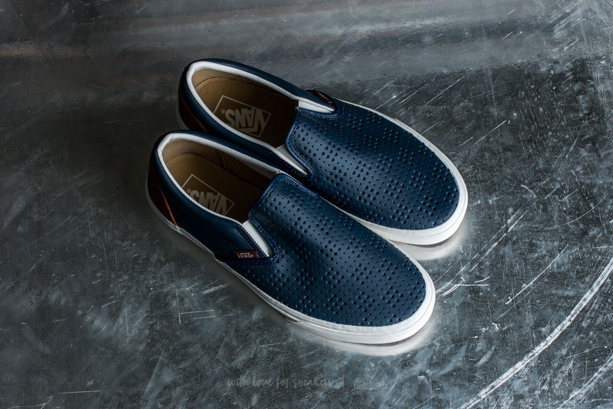 Men s shoes Vans Classic Slip On Leather Perf Dress Blue Footshop