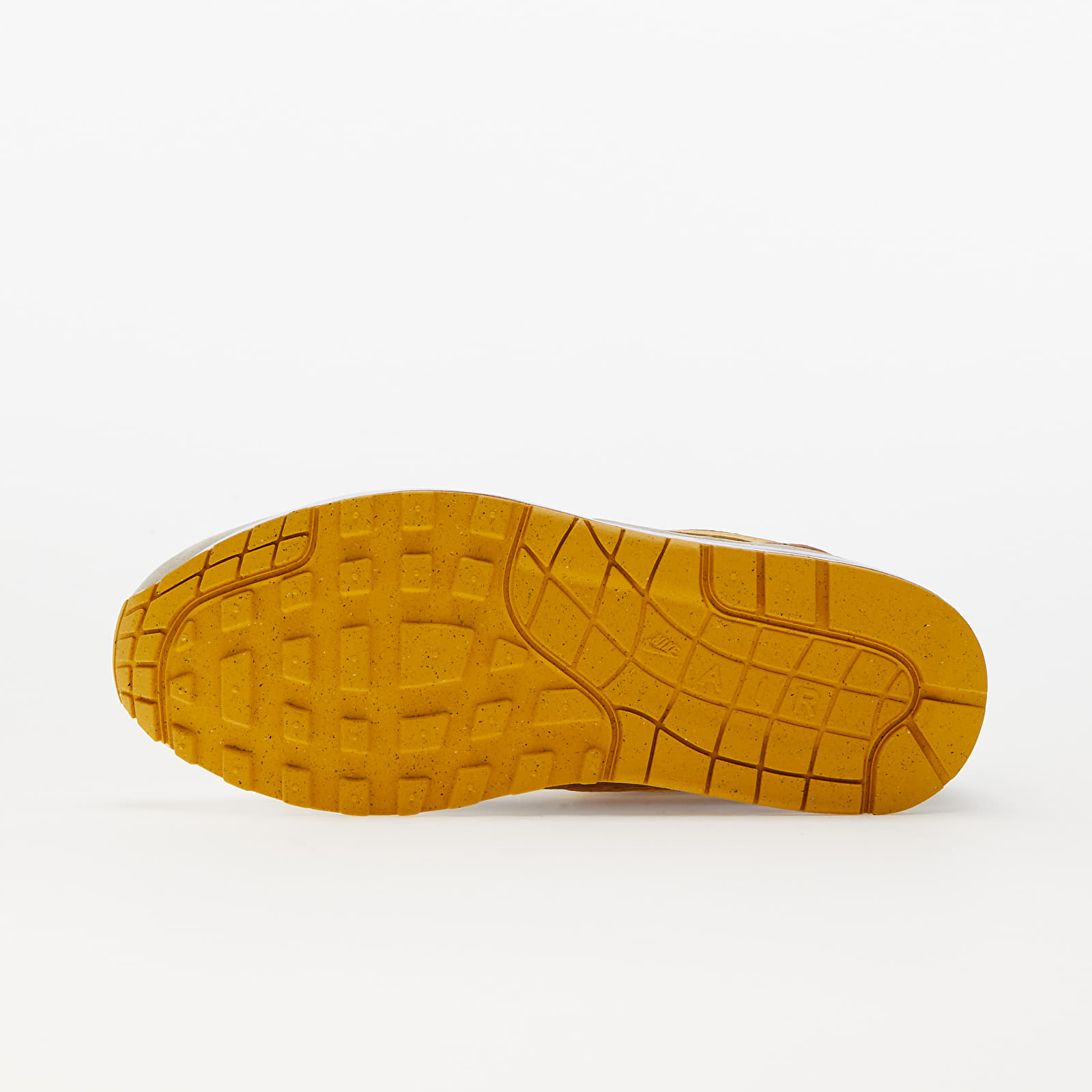 Nike sales yellow sole