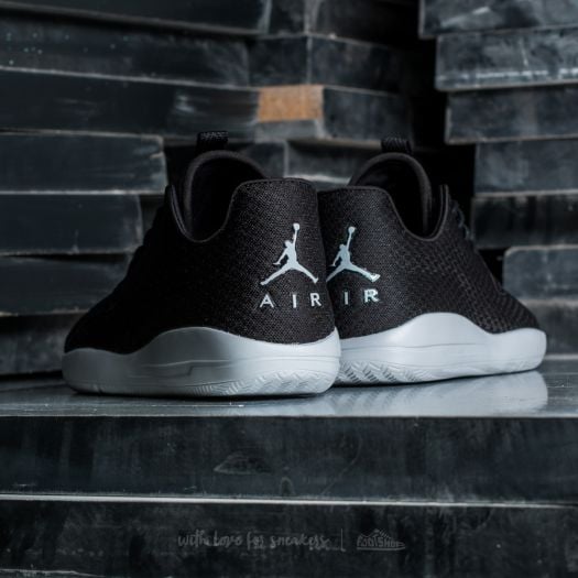 Air jordan eclipse hotsell noir et or