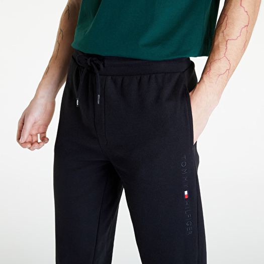 Black tommy hotsell hilfiger sweatpants