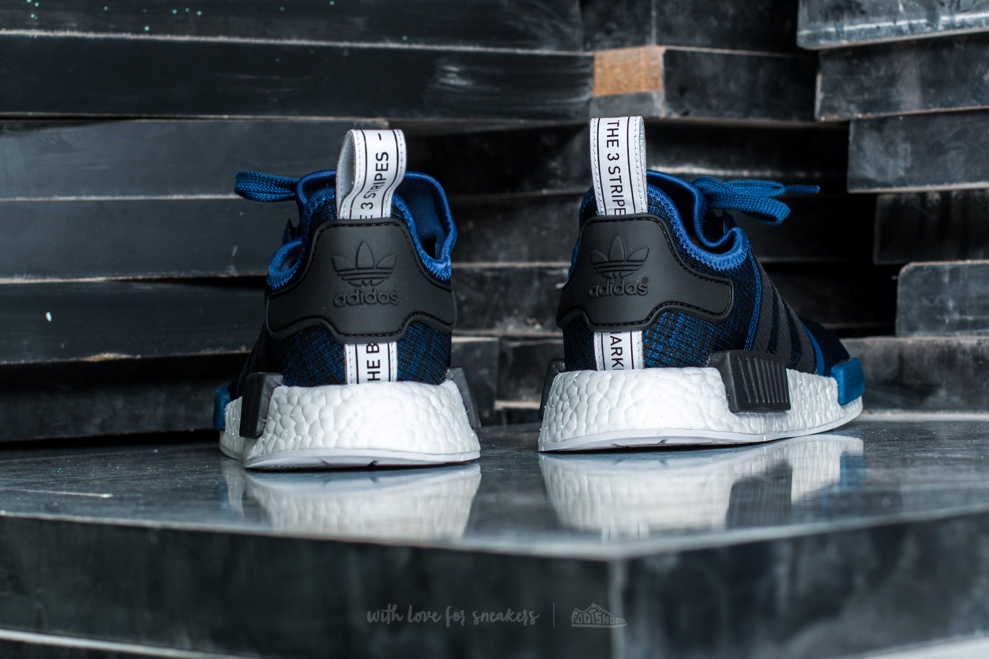 Adidas nmd r1 black blue hotsell