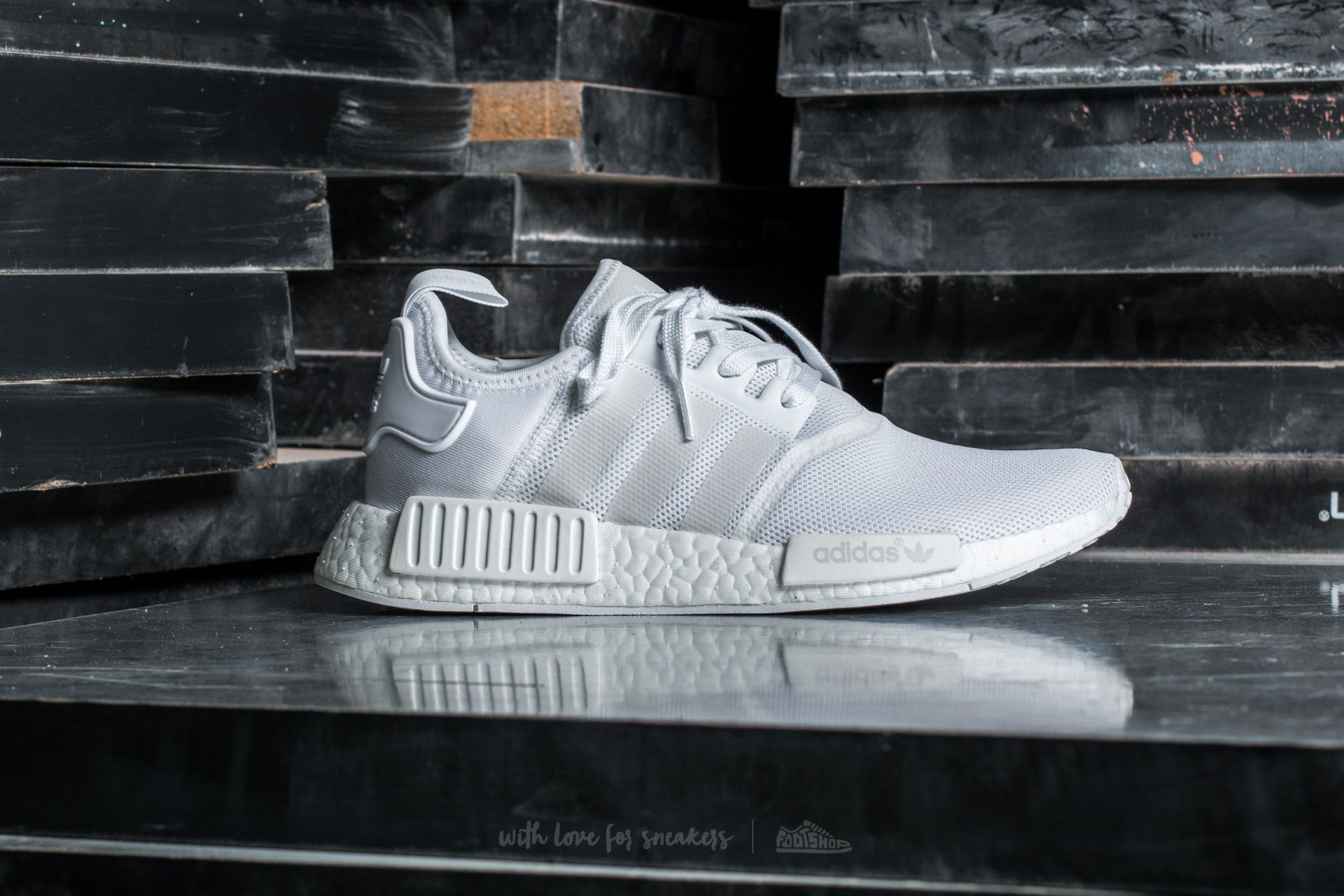 Scarpe uomo adidas NMD R1 Footwear White Footshop