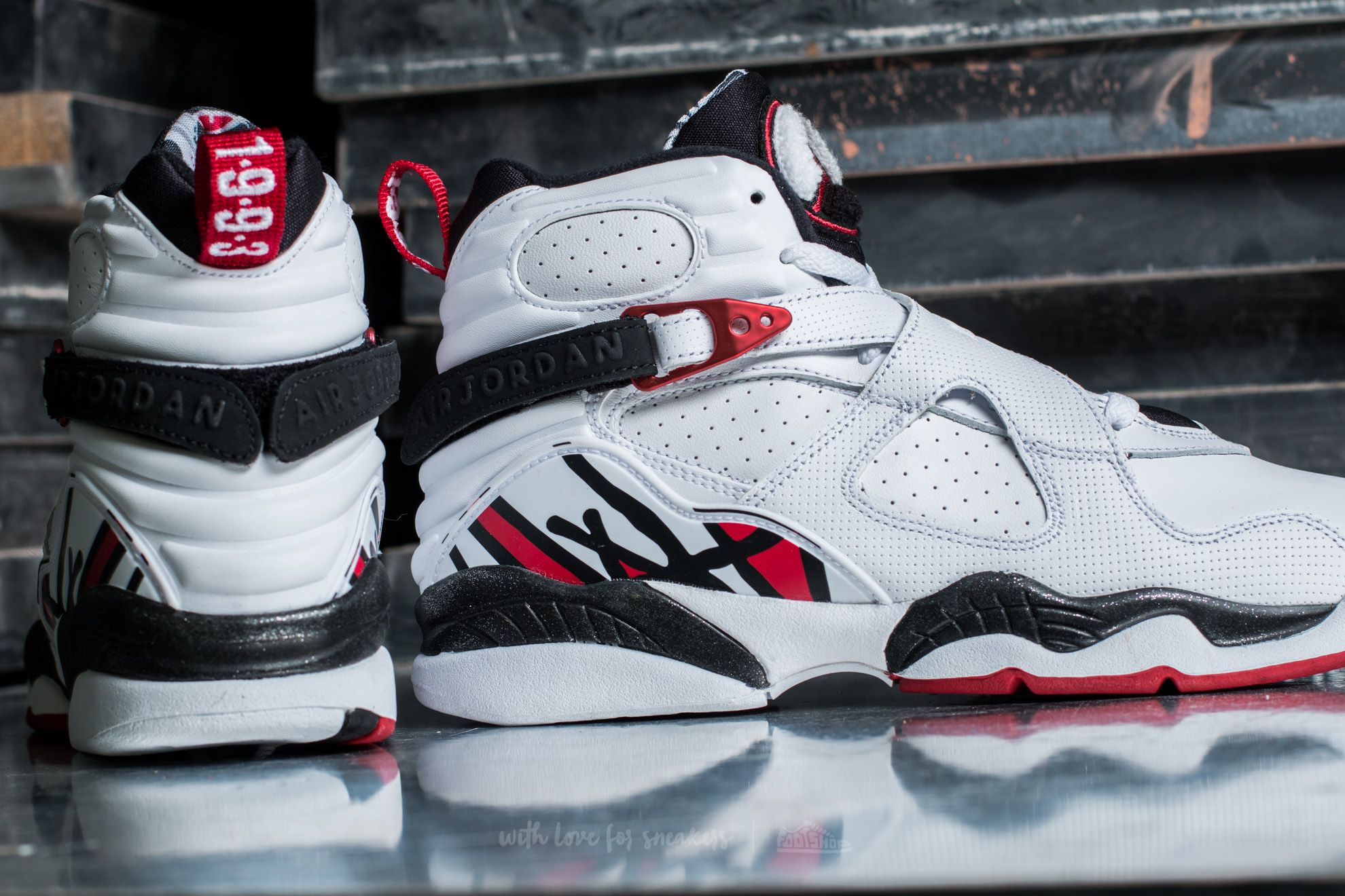 Női cipők Air Jordan 8 Retro BG White/ Gym Red-Black-Wolf Grey