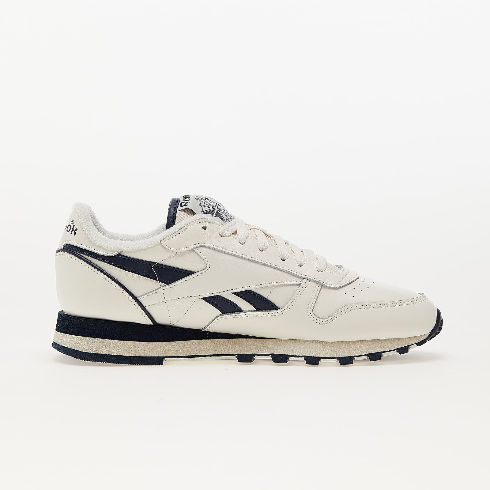 Pánske tenisky a topánky Reebok Classic Leather 1983 Vintage Chalk/ Vector Navy/ Alabaster
