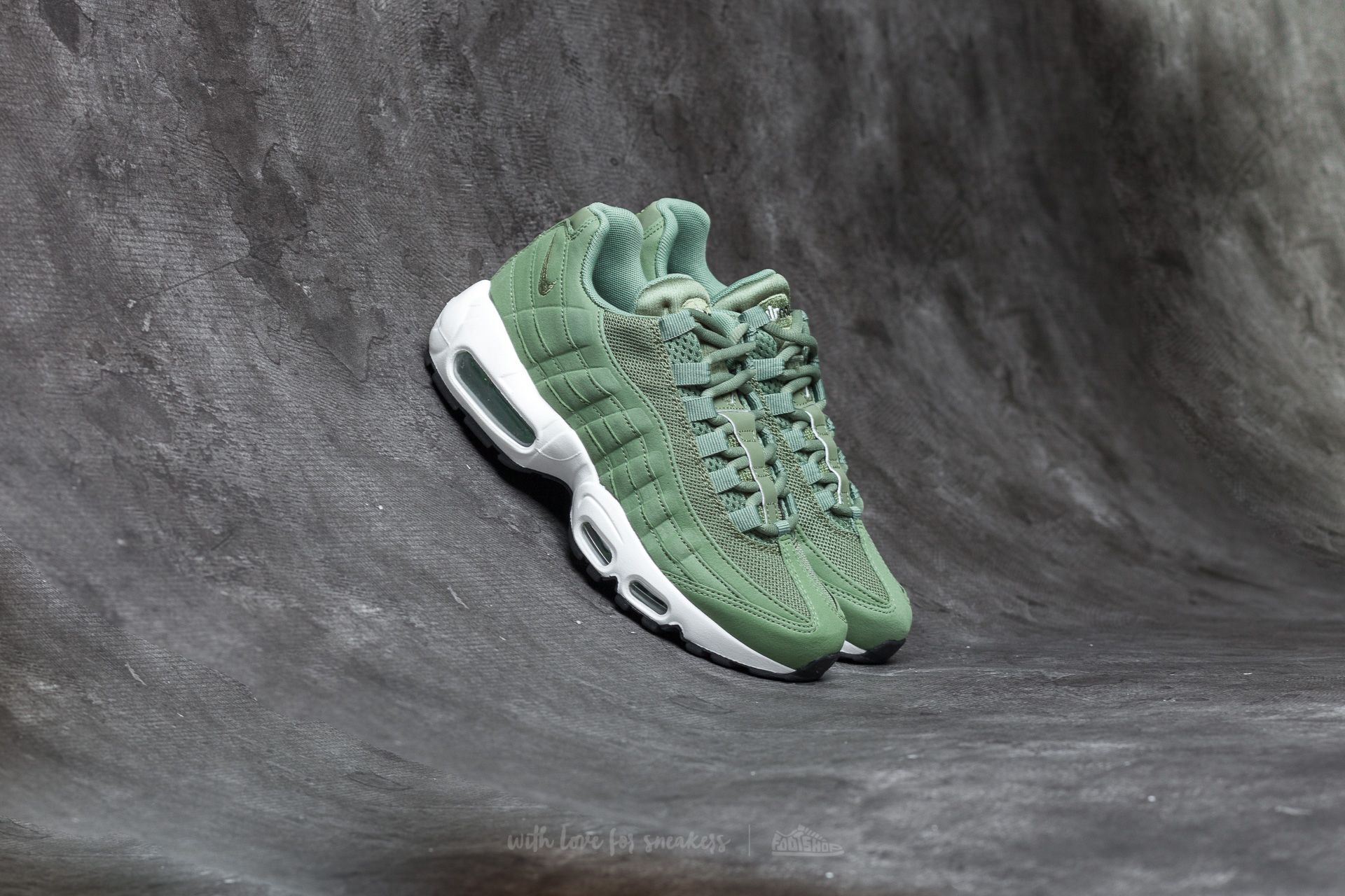Nike air max 95 palm green deals