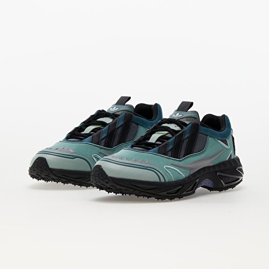 Adidas ultra boost top trail queen