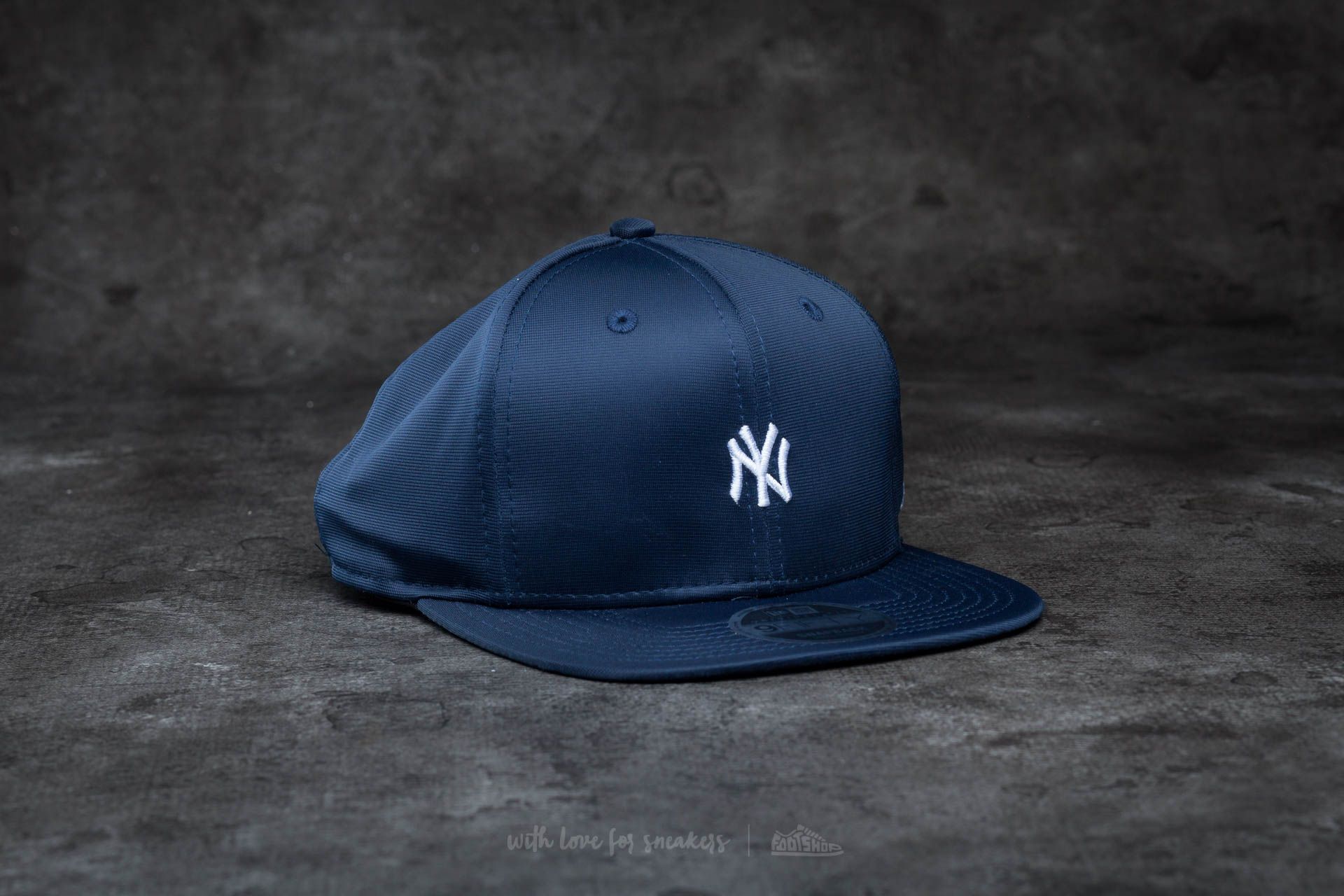 Šiltovky New Era 9Fifty Mini Logo New York Yankees Snapback Navy/ White