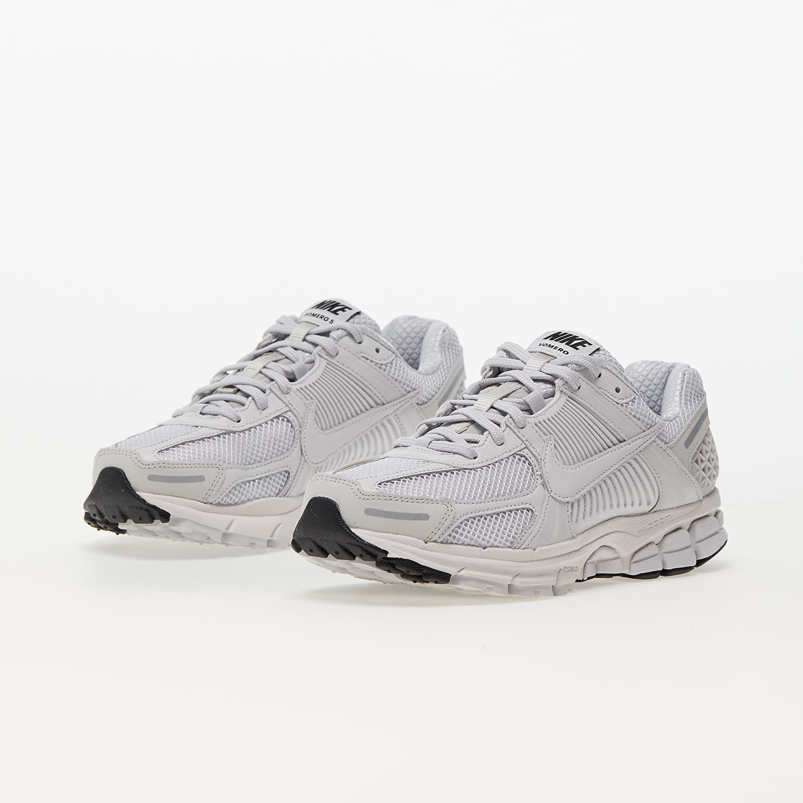 Кросівки Nike Zoom Vomero 5 SP Vast Grey/ Vast Grey-Black-Sail EUR 46