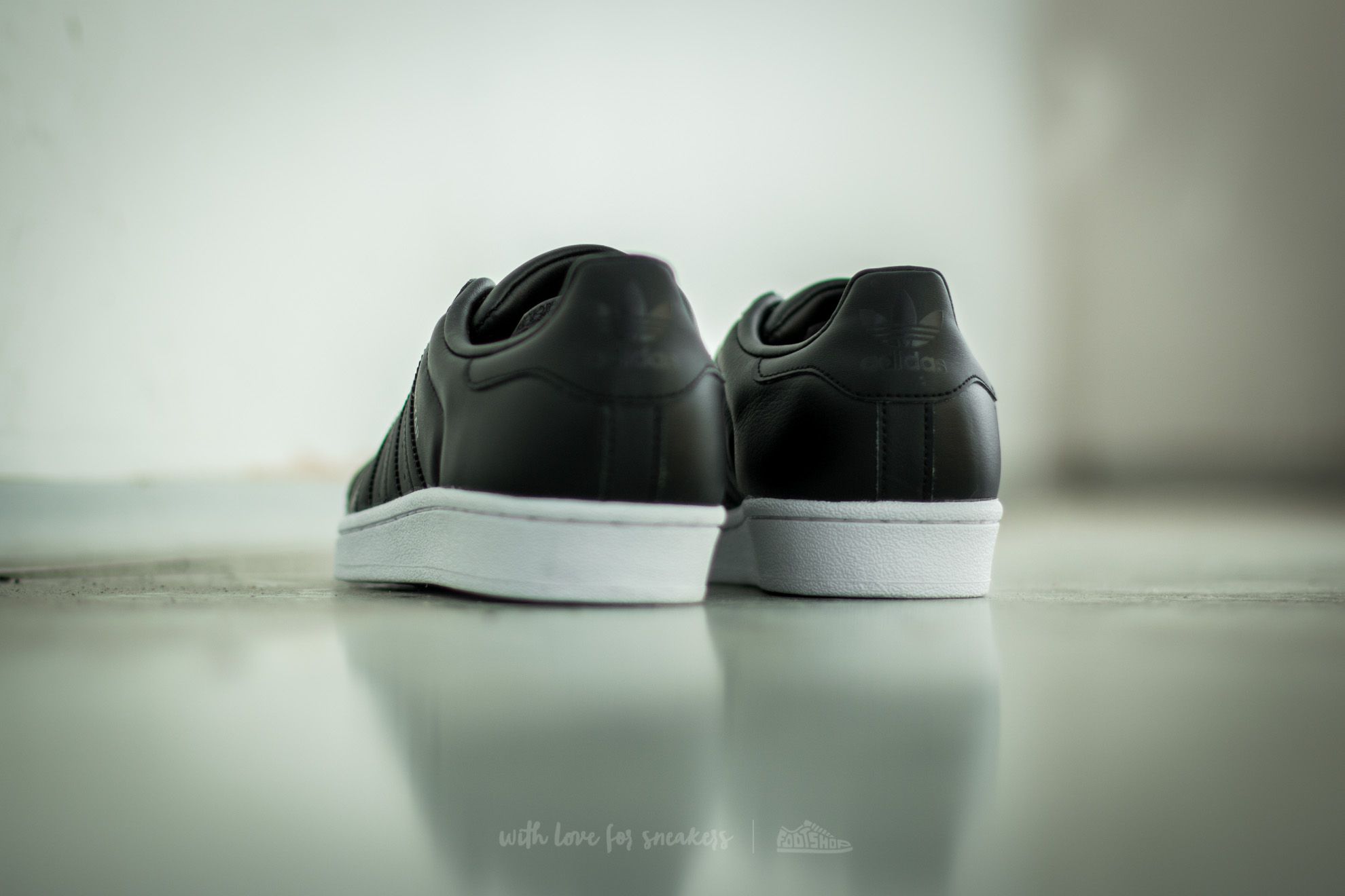 Damen Sneaker und Schuhe adidas Superstar Metal Toe W Core Black/ Core Black/ Footwear White