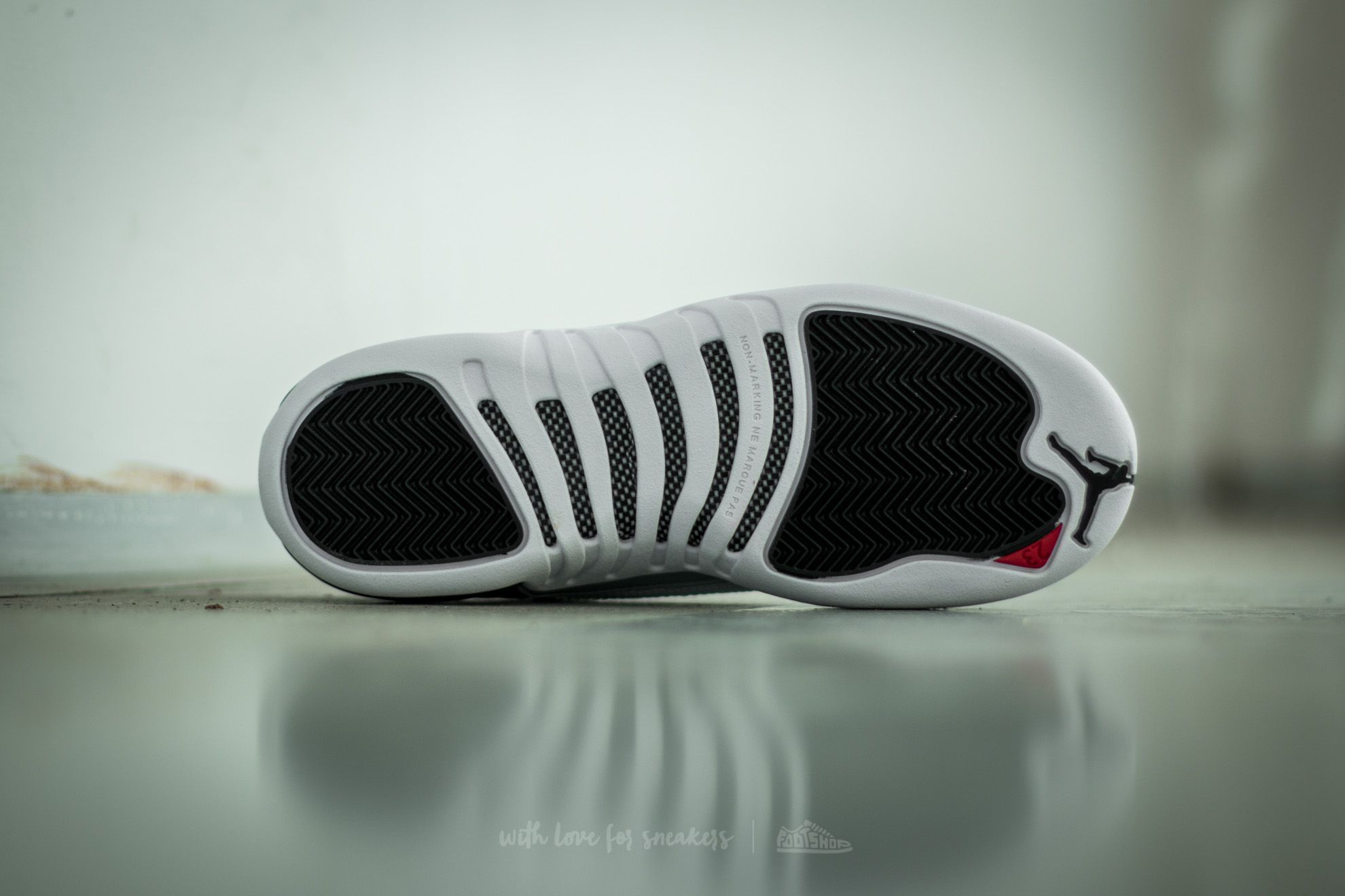 Női cipők Air Jordan 12 Retro Low BG Black/ Varsity Red-White