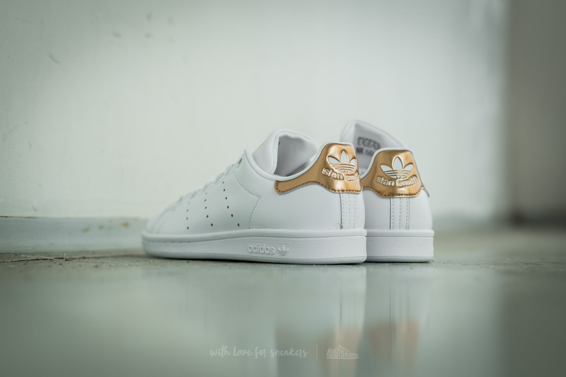 Stan smith adidas gold back discount