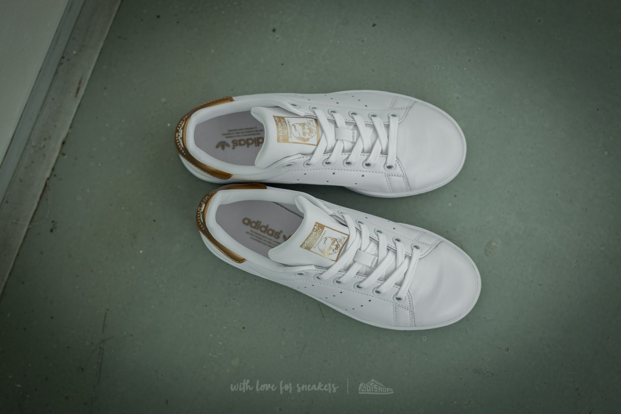 Stan smith gold tab top