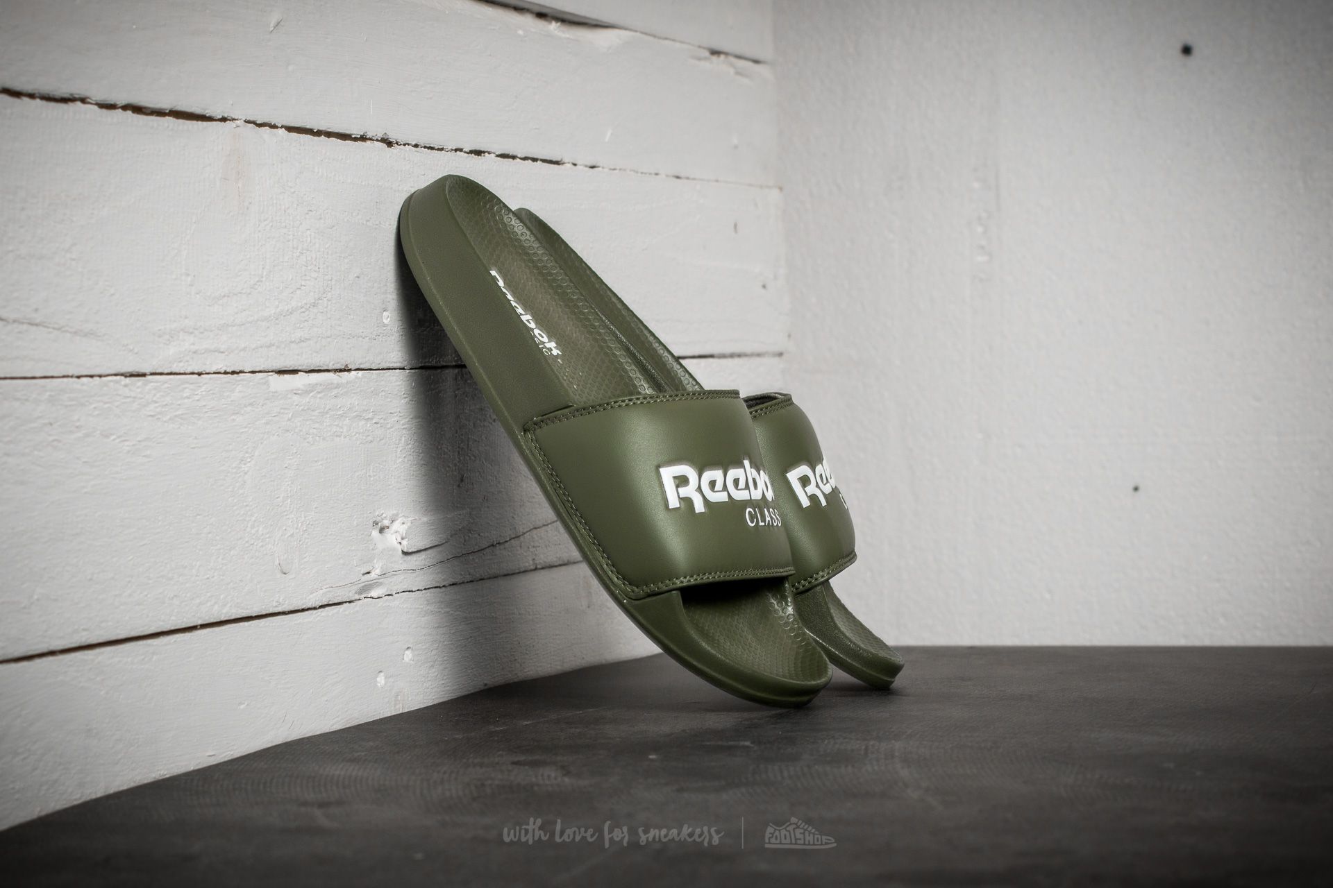 Scarpe da uomo estive e pantofole Reebok Classic Slide Canopy Green/ White