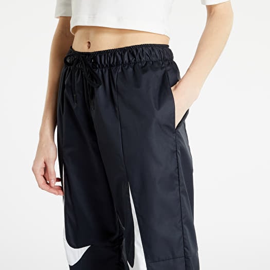 Nike women's woven pants top