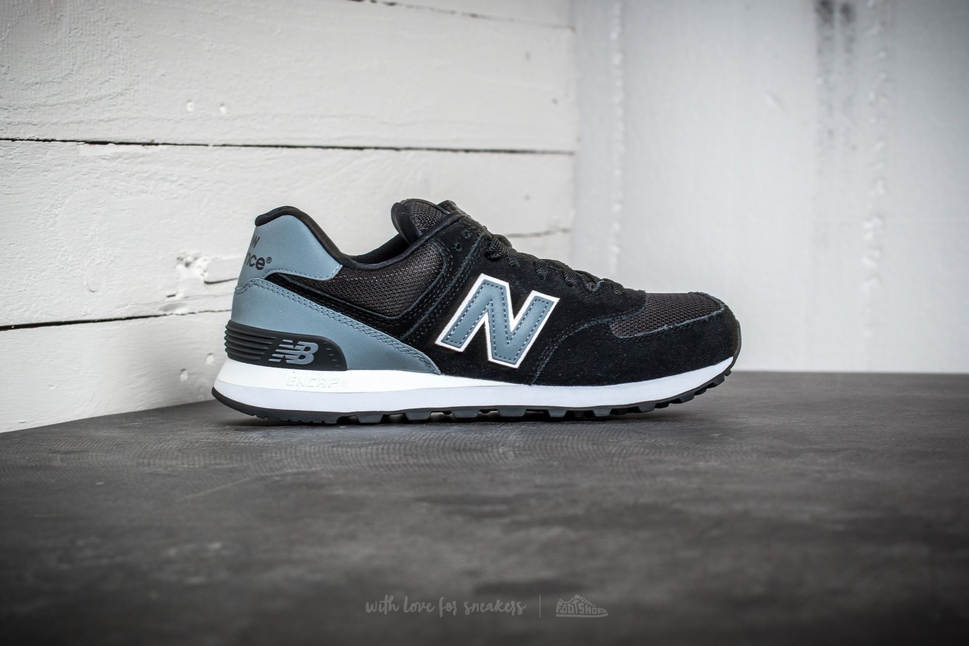 Men s shoes New Balance 574 Black Grey Footshop