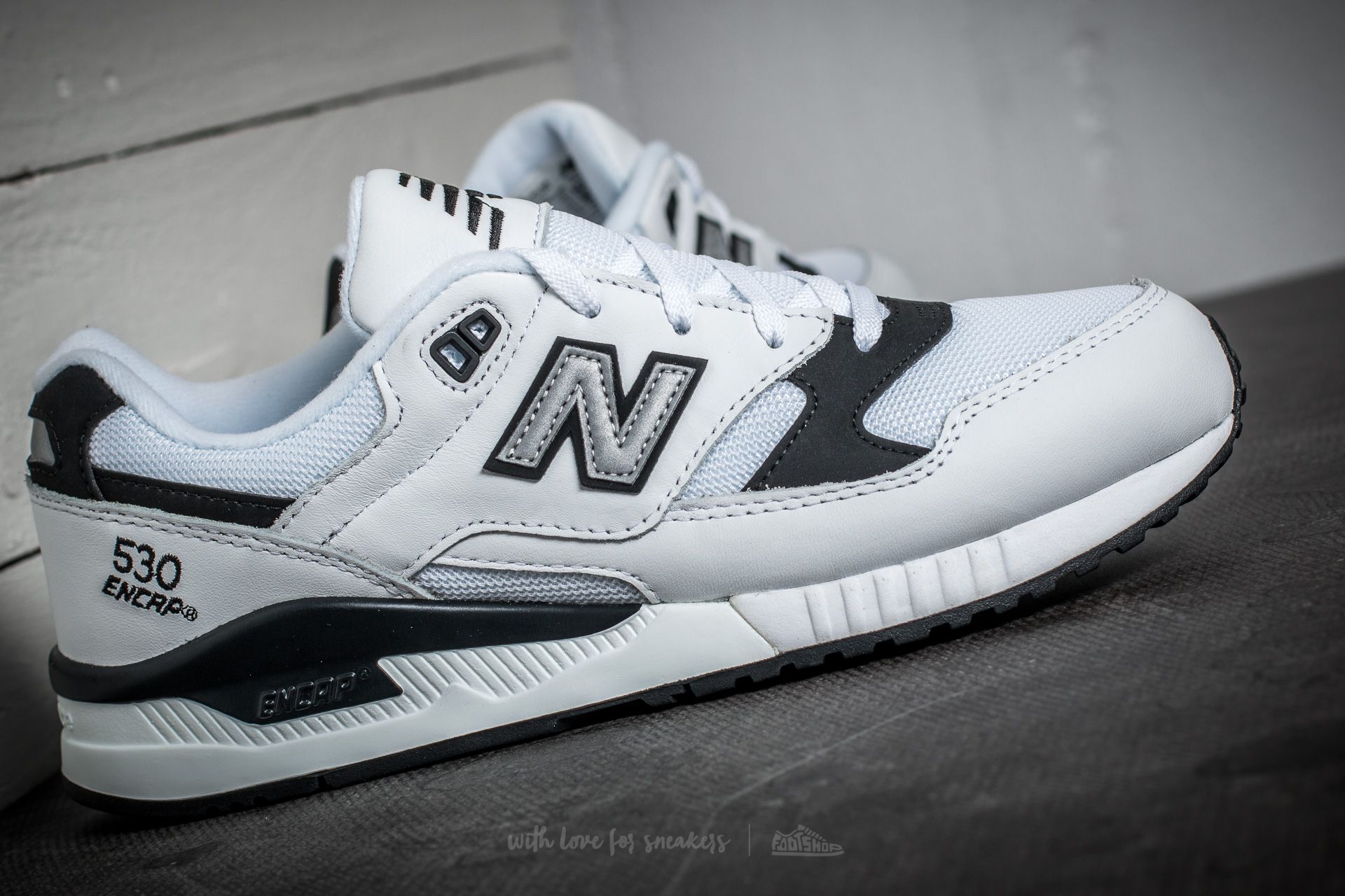 Zapatillas Hombre New Balance 530 White/ Black