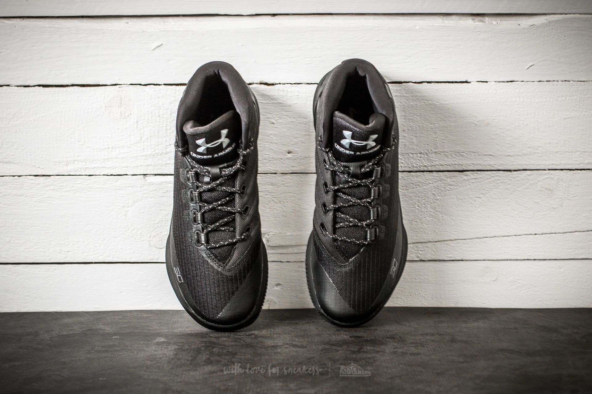 Curry 3 trifecta black hot sale