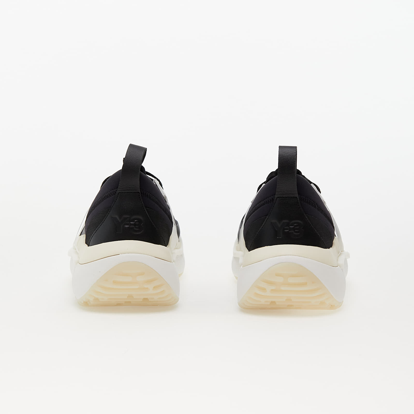 Încălțăminte și sneakerși pentru bărbați Y-3 Qisan Cozy II Black/ Core White/ Core White