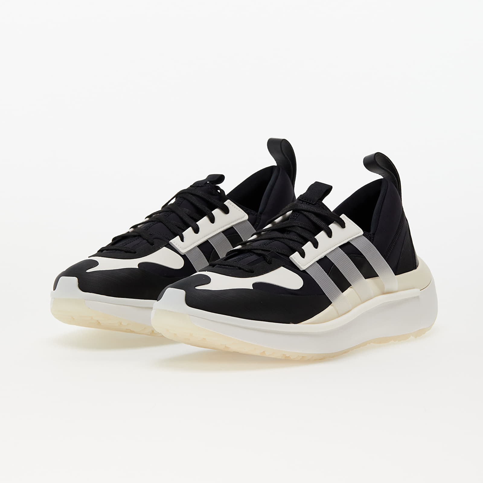 Încălțăminte și sneakerși pentru bărbați Y-3 Qisan Cozy II Black/ Core White/ Core White