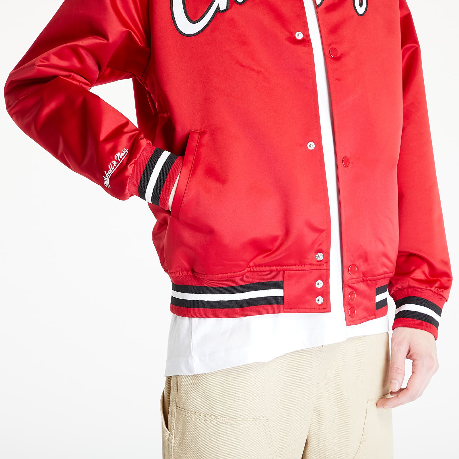 Jacken und Mäntel Mitchell & Ness Special Script Light Weight Satin Chicago Bulls Jacket Scarlet