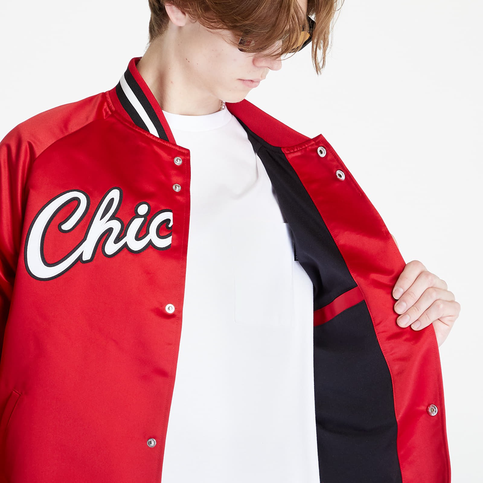Jacken und Mäntel Mitchell & Ness Special Script Light Weight Satin Chicago Bulls Jacket Scarlet
