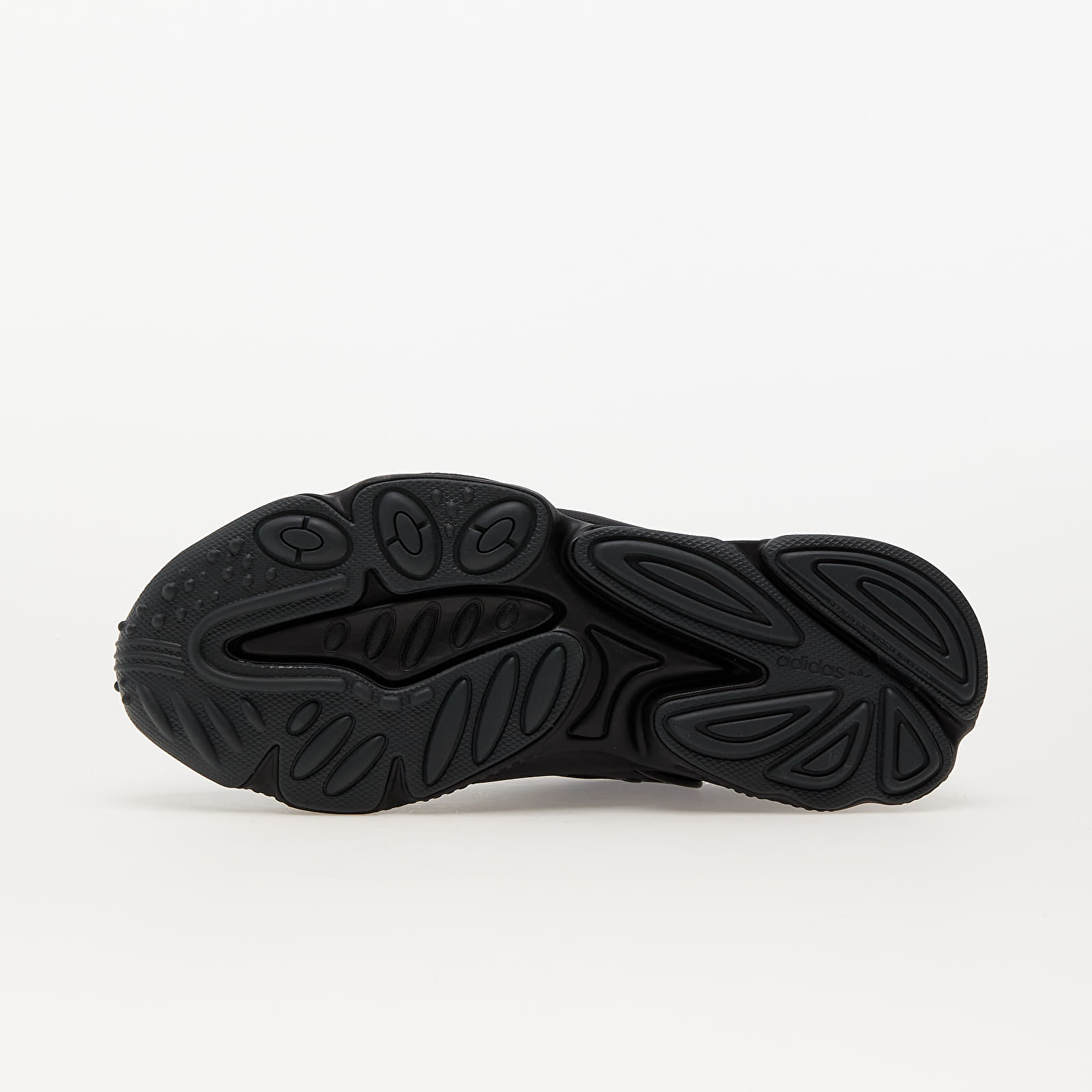 Miesten kengät adidas Oztral Core Black/ Silver Metallic/ Solid Red