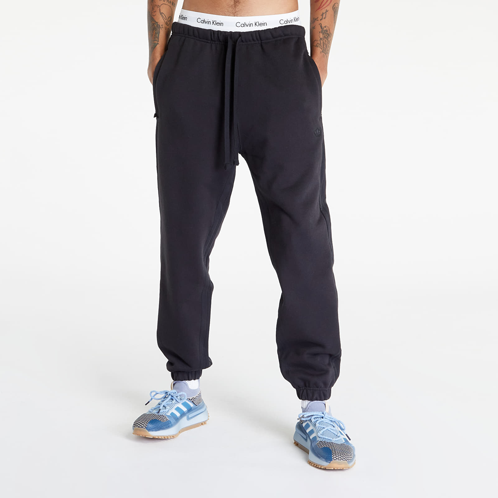 Spodnie adidas Blue Version Essentials Men's Pants Black