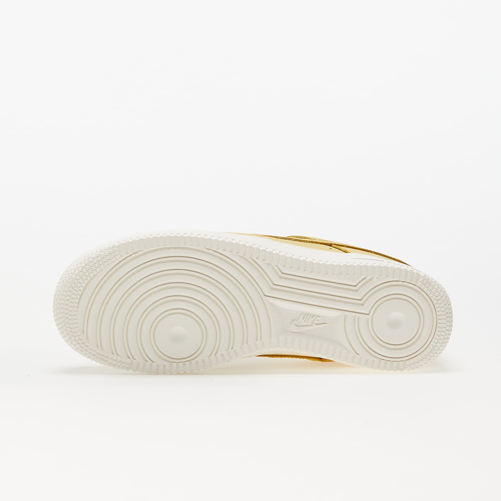 Încălțăminte și sneakerși pentru femei Nike W Air Force 1 Premium Saturn Gold/ Sail