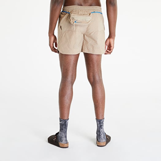 Knee length outlet nike shorts