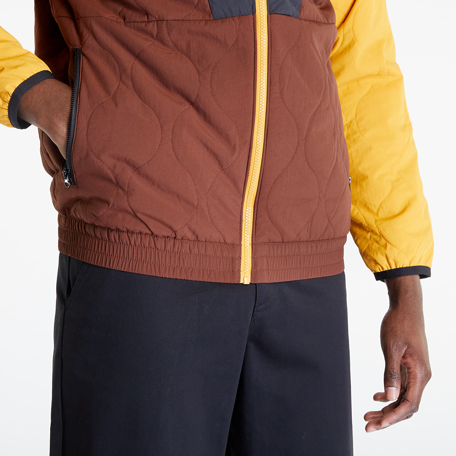Kabátok New Balance Athletics Outerwear Rich Oak
