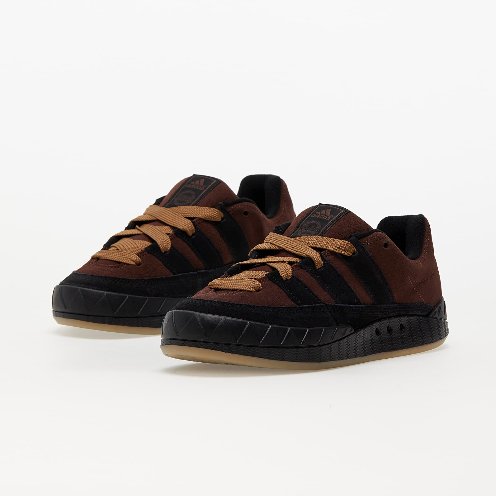 Chaussures et baskets homme adidas Adimatic Pantone/ Core Black/ Gum