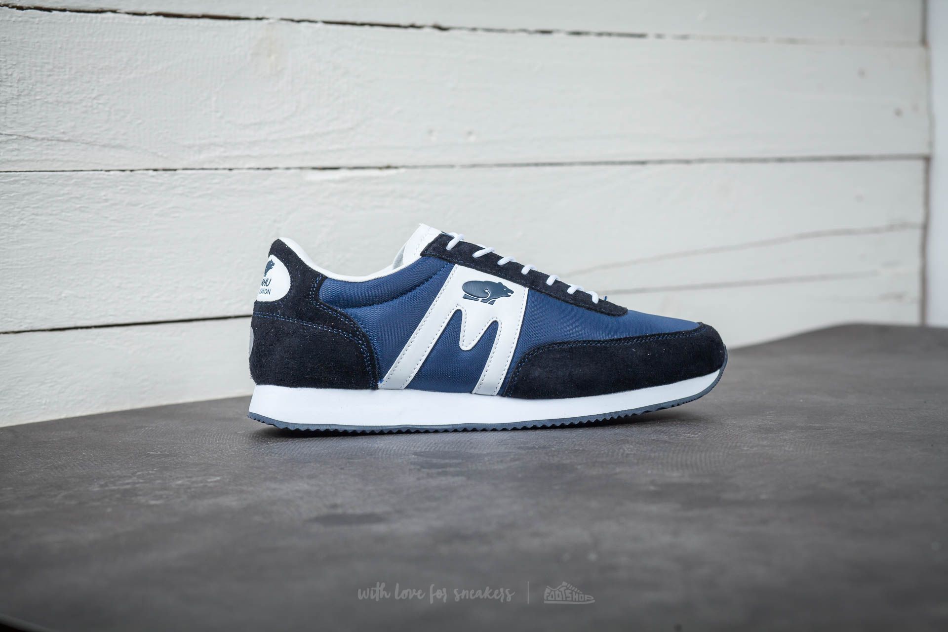 Férfi cipők Karhu Albatross 82 Deep Navy/ White