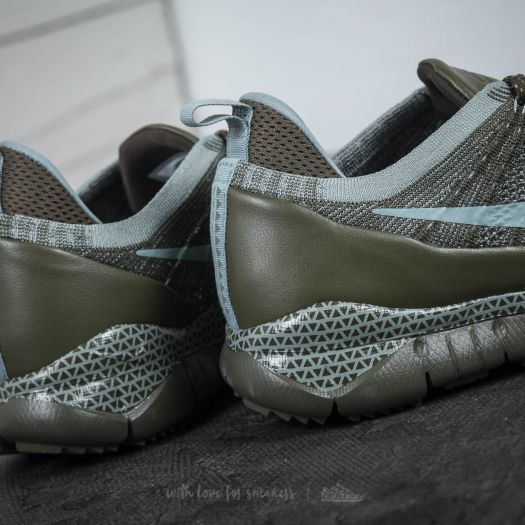 nike lupinek flyknit cargo khaki