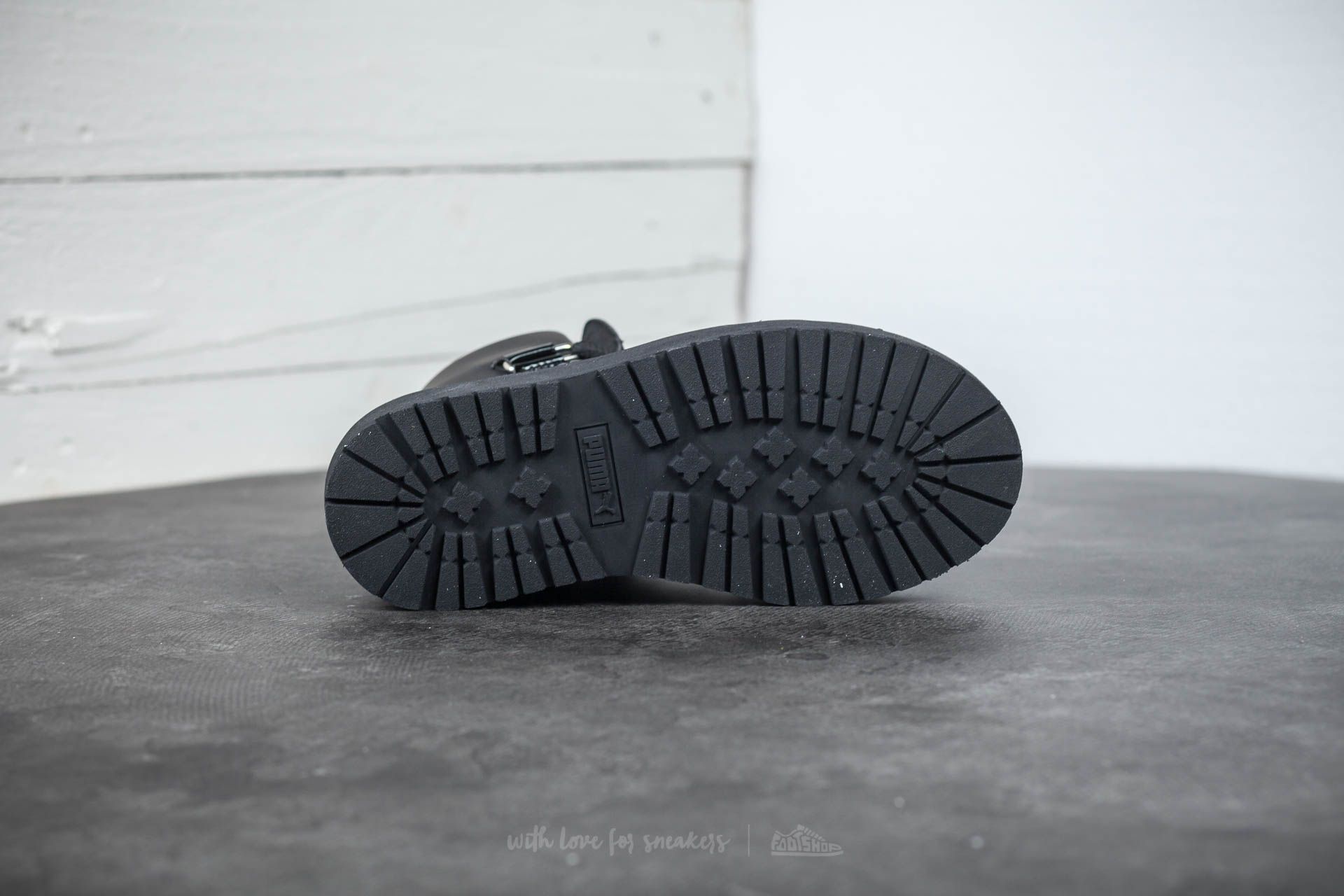 Dámské tenisky a boty Puma SB Eyelet Rihanna Puma Black - Black Black