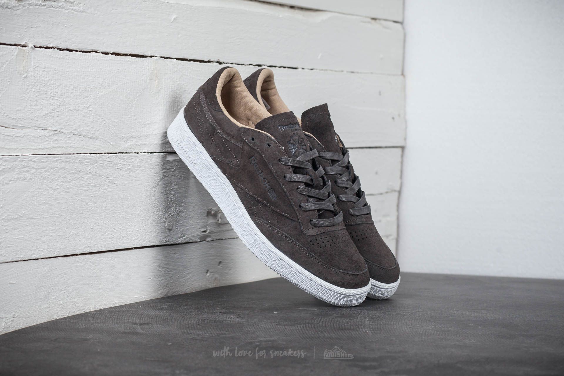 Reebok club c 85 lst suede trainers in grey bd1899 top
