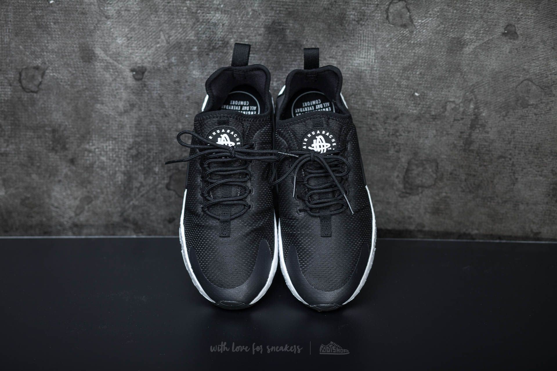 Nike air huarache run ultra women's black and white shop