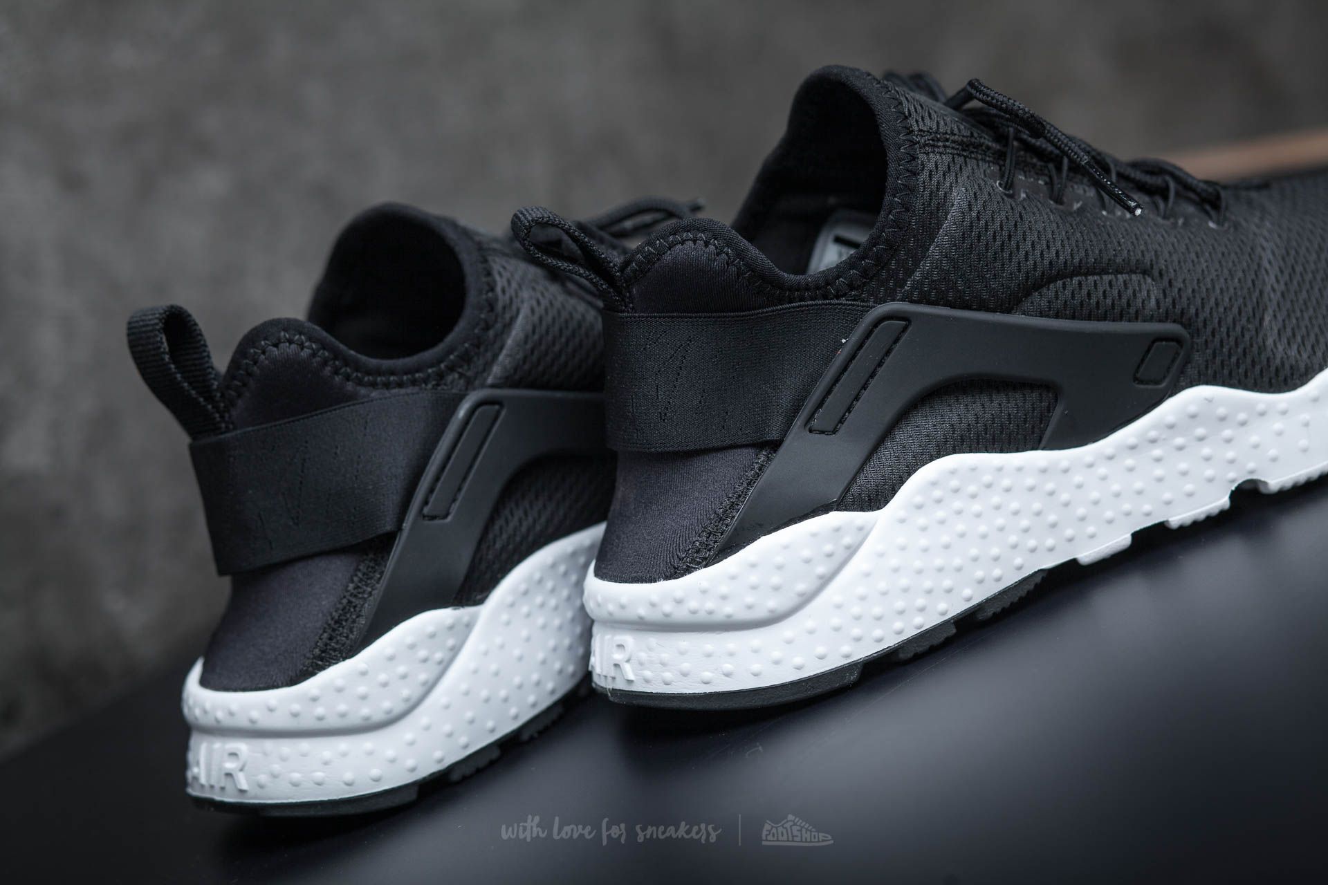 Sieviešu apavi Nike W Air Huarache Run Ultra Black/ Black-Black-White