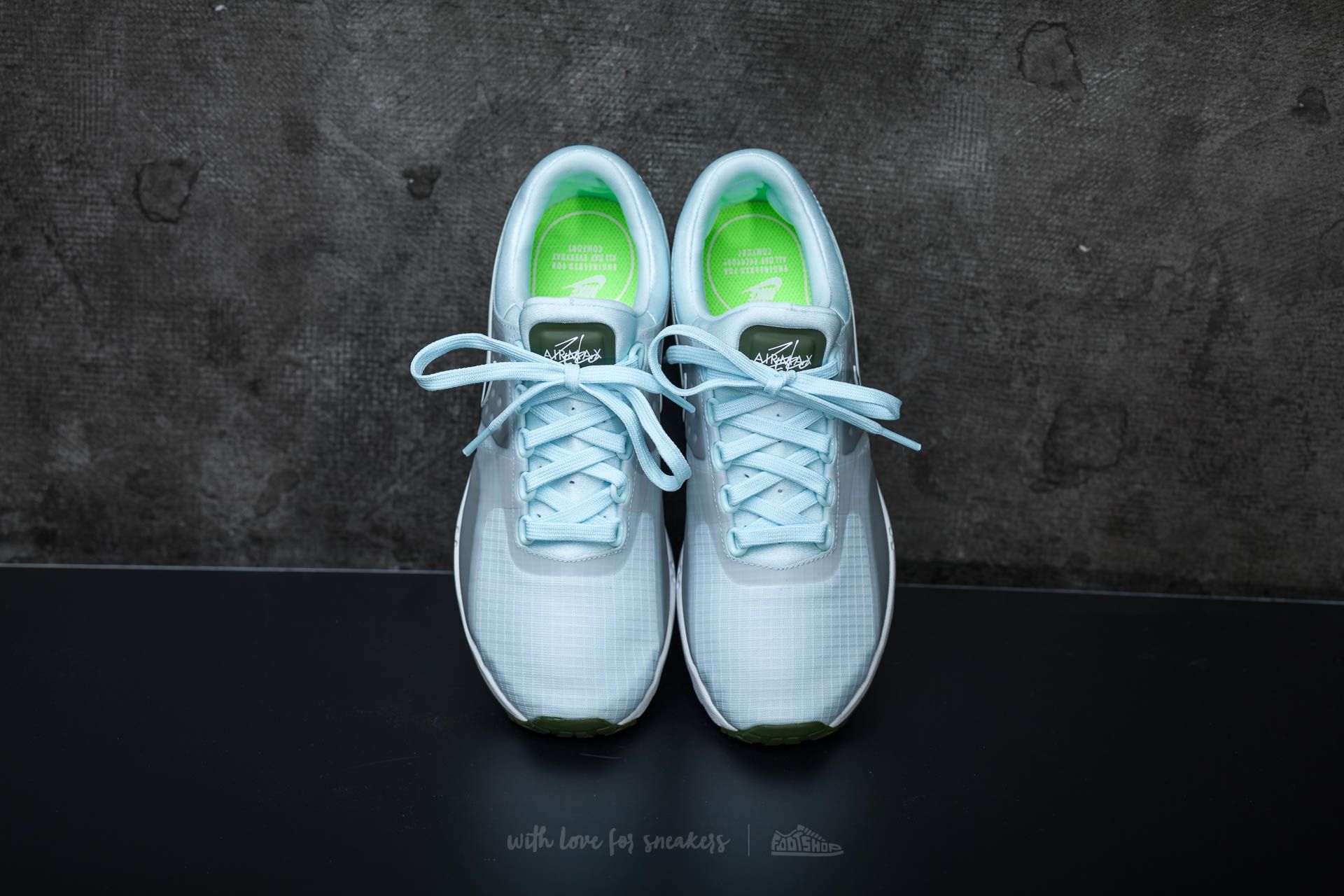 Women s shoes Nike W Air Max Zero SI Glacier Blue Black Footshop
