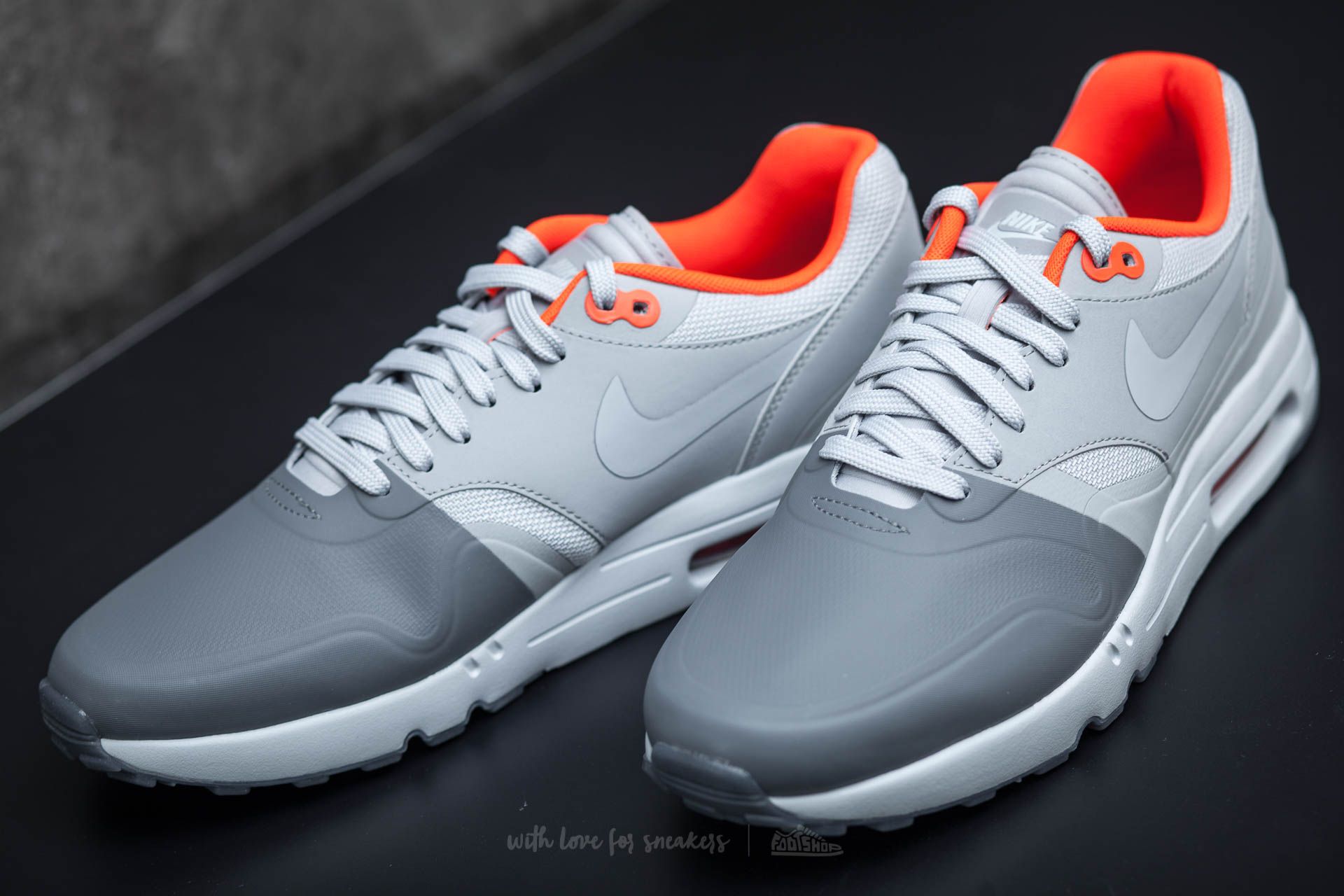 Men s shoes Nike Air Max 1 Ultra 2.0 SE Dark Grey Wolf Grey Wolf Grey Footshop