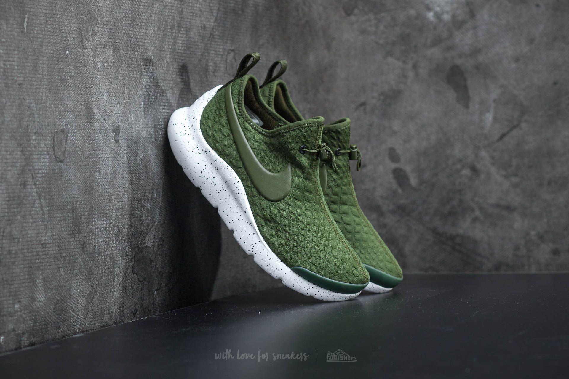 Γυναικεία παπούτσια Nike W Aptare Legion Green/ Legion Green