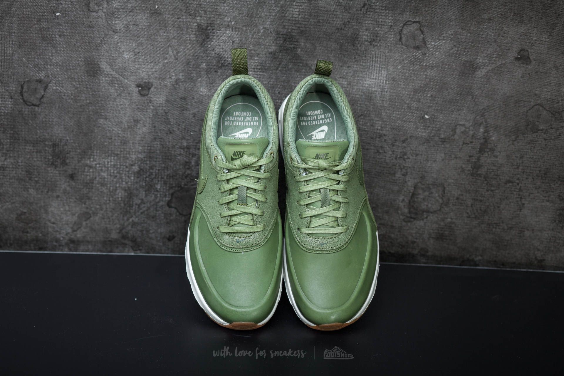 Women s shoes Nike Wmns Air Max Thea Premium Palm Green Palm Green Sail Footshop