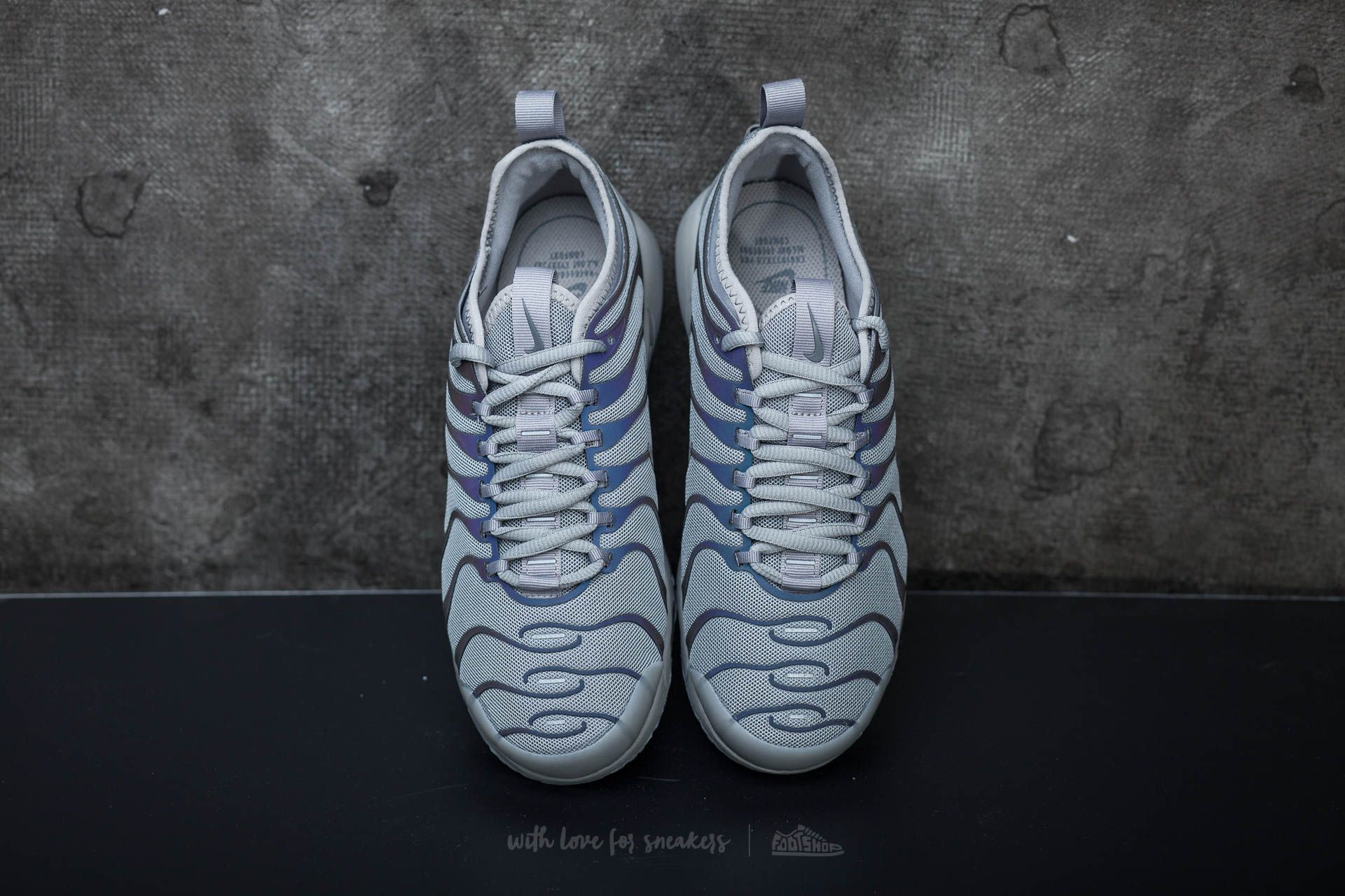 Buty damskie Nike Wmns Air Max Plus TN Ultra Black/ Dust-Dark Grey