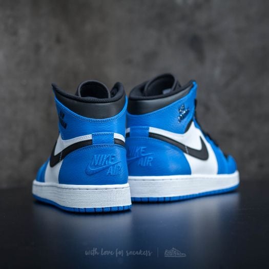 Nike air jordan 1 retro hotsell high rare air soar blue